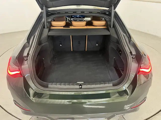 BMW I4 view 16