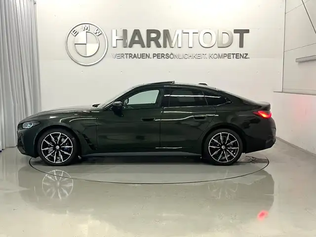 BMW I4 view 3