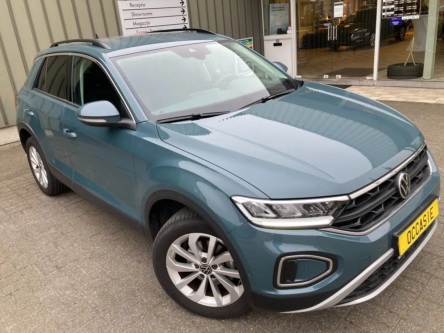 Volkswagen T-Roc 1.5TSI 150pk -AUTOMAAT -Airco -App -ACC -Park V+A Bleu - 2