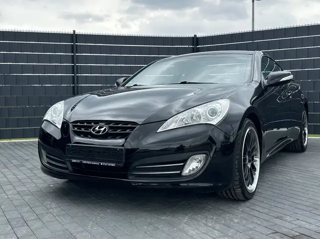 Hyundai Genesis 3.8 Coupé*AUTOMATIK*LEDER*SHZ*PDC*