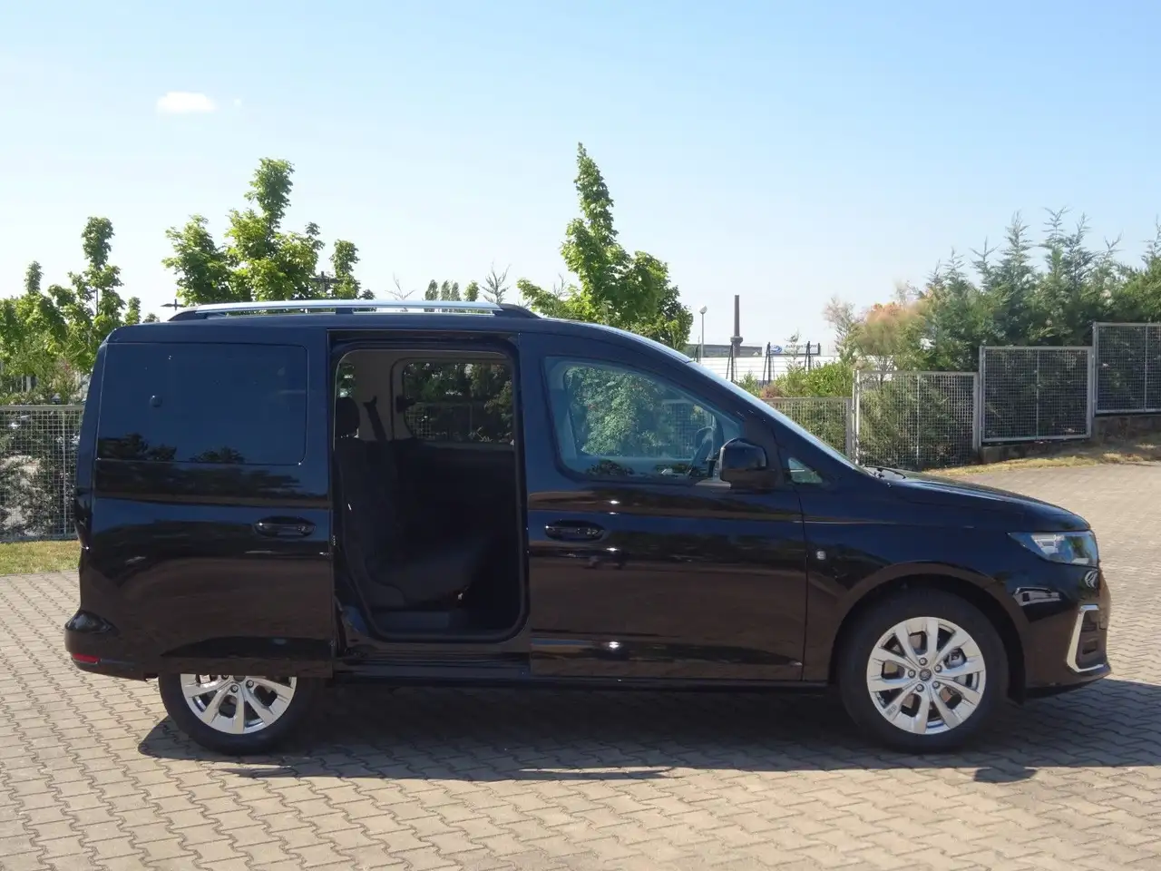 Ford Tourneo 2026 — фото 10