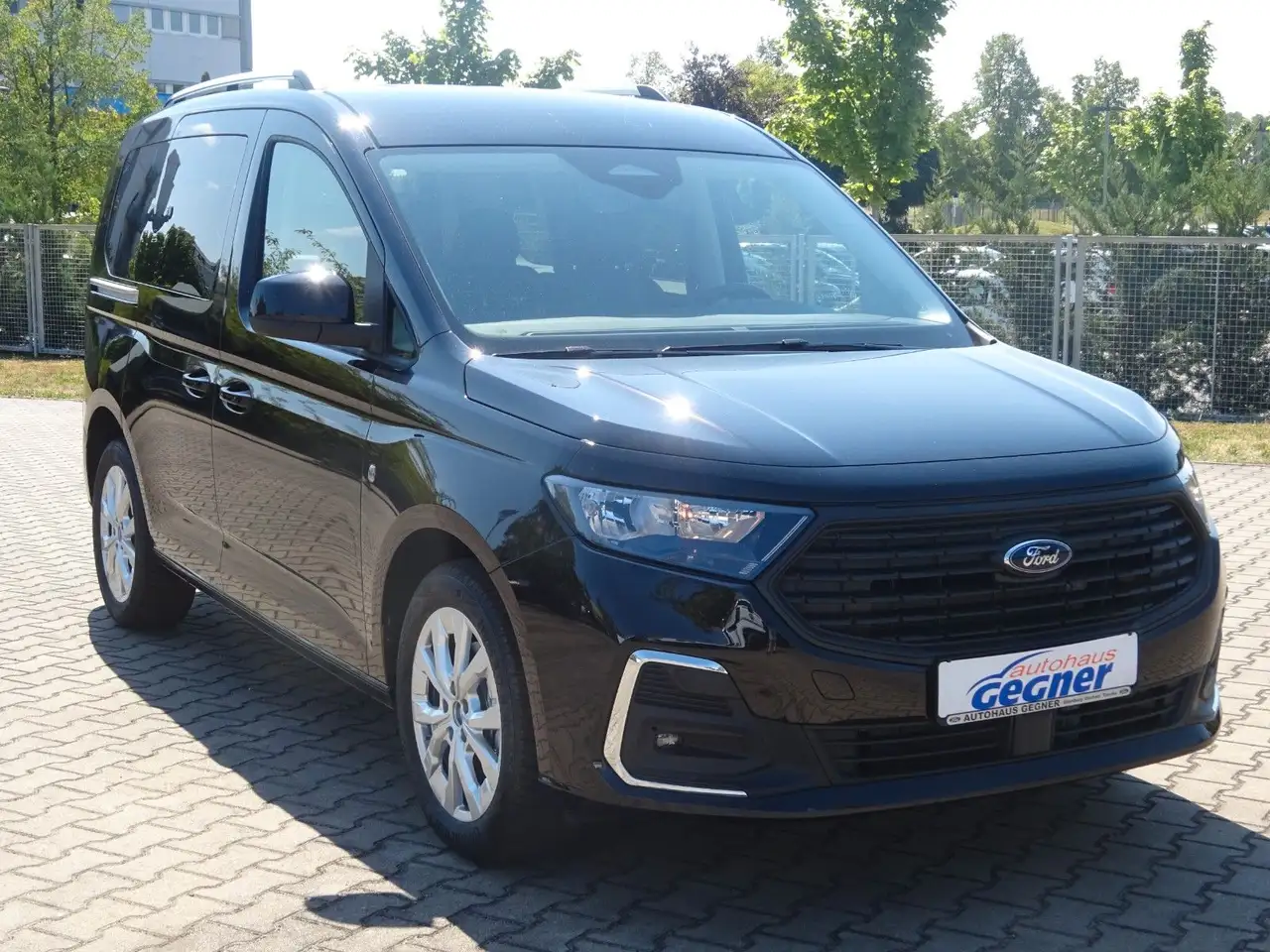 Ford Tourneo 2026 — фото 11
