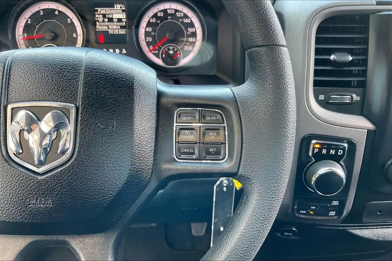RAM 1500 снимка RAM 1500