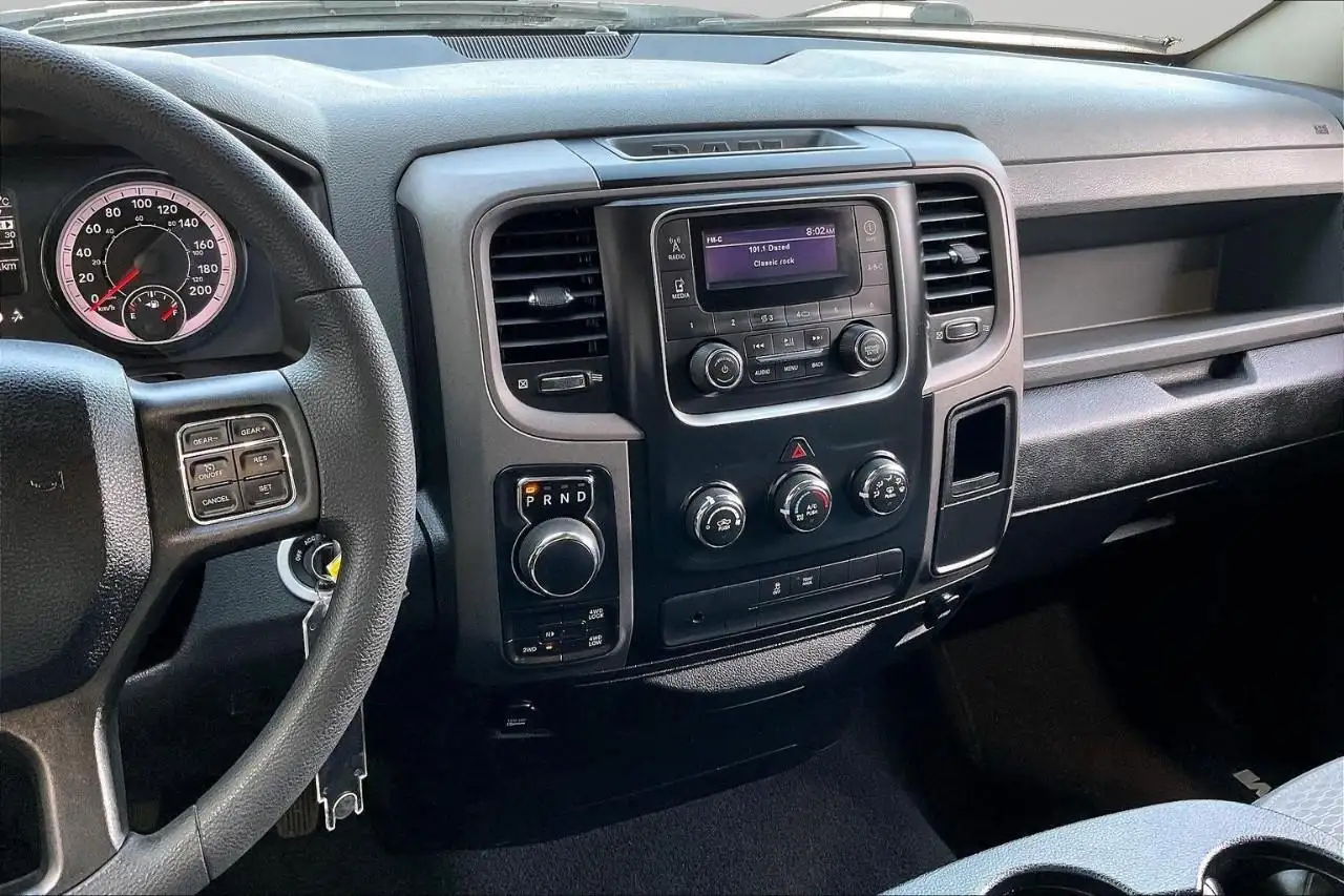 RAM 1500 снимка RAM 1500
