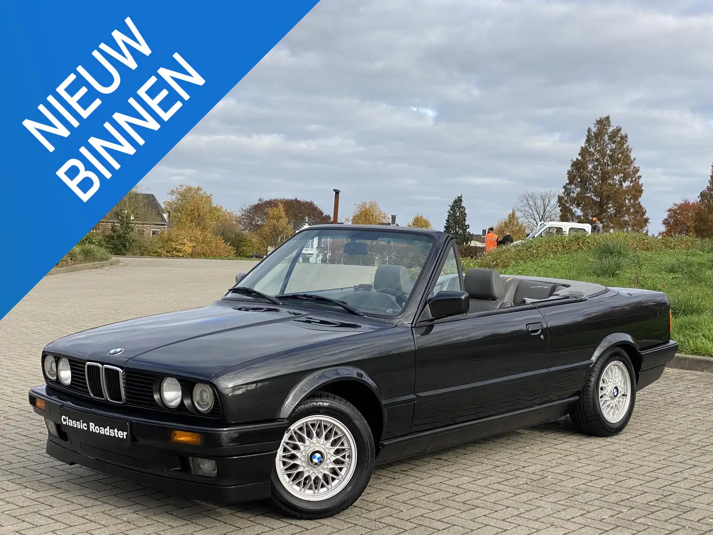 BMW 318 3-serie E30 CABRIOLET 318i Zwart - 1