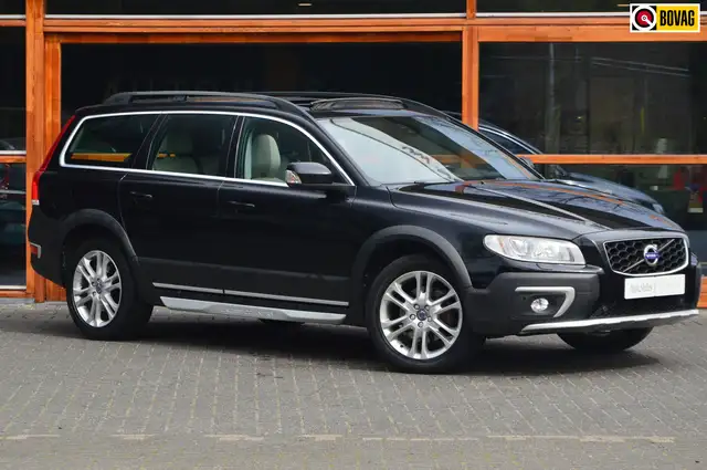 Volvo XC70 T5 FWD Summum | Dealer Onderhouden | Panoramadak |