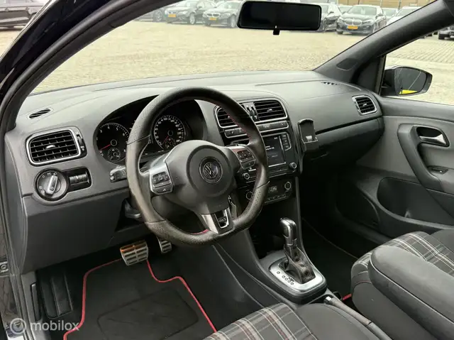 Volkswagen Polo view 11