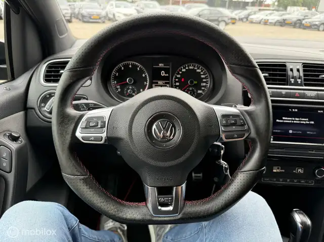 Volkswagen Polo view 12