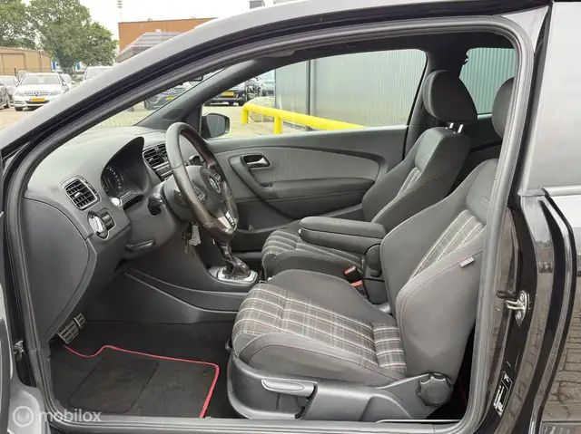 Volkswagen Polo view 10