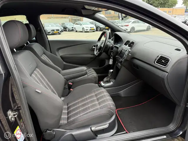 Volkswagen Polo view 14