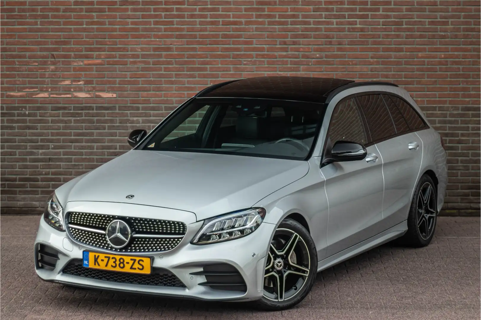 Mercedes-Benz C 180 AMG Night, 43.000km NAP, Panoramadak, Stoelverwarm Gris - 2