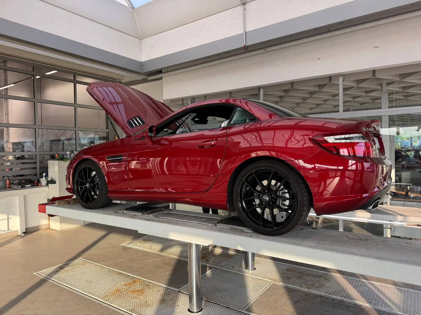 Mercedes-Benz SLK 350 SLK 350 (BlueEFFICIENCY) 7G-TRONIC Rot - 1