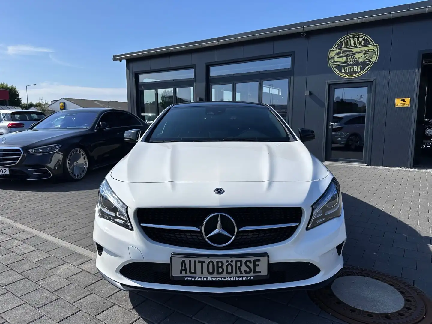 Mercedes-Benz CLA 200 Weiß - 2