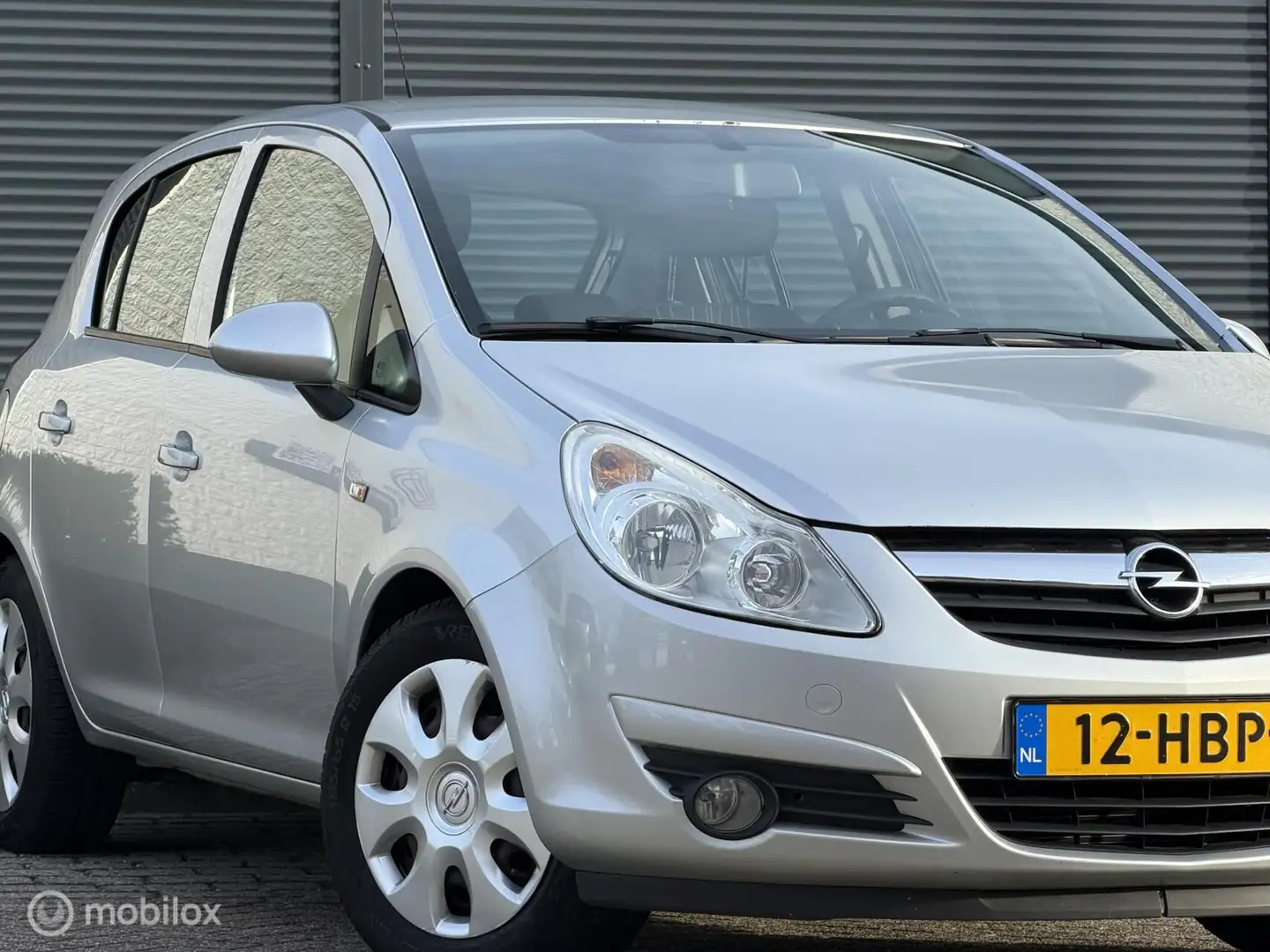 Opel Corsa 1.4-16V Enjoy|NAP|APK|CRUISE|TREKHAAK|AIRCO Grijs - 2