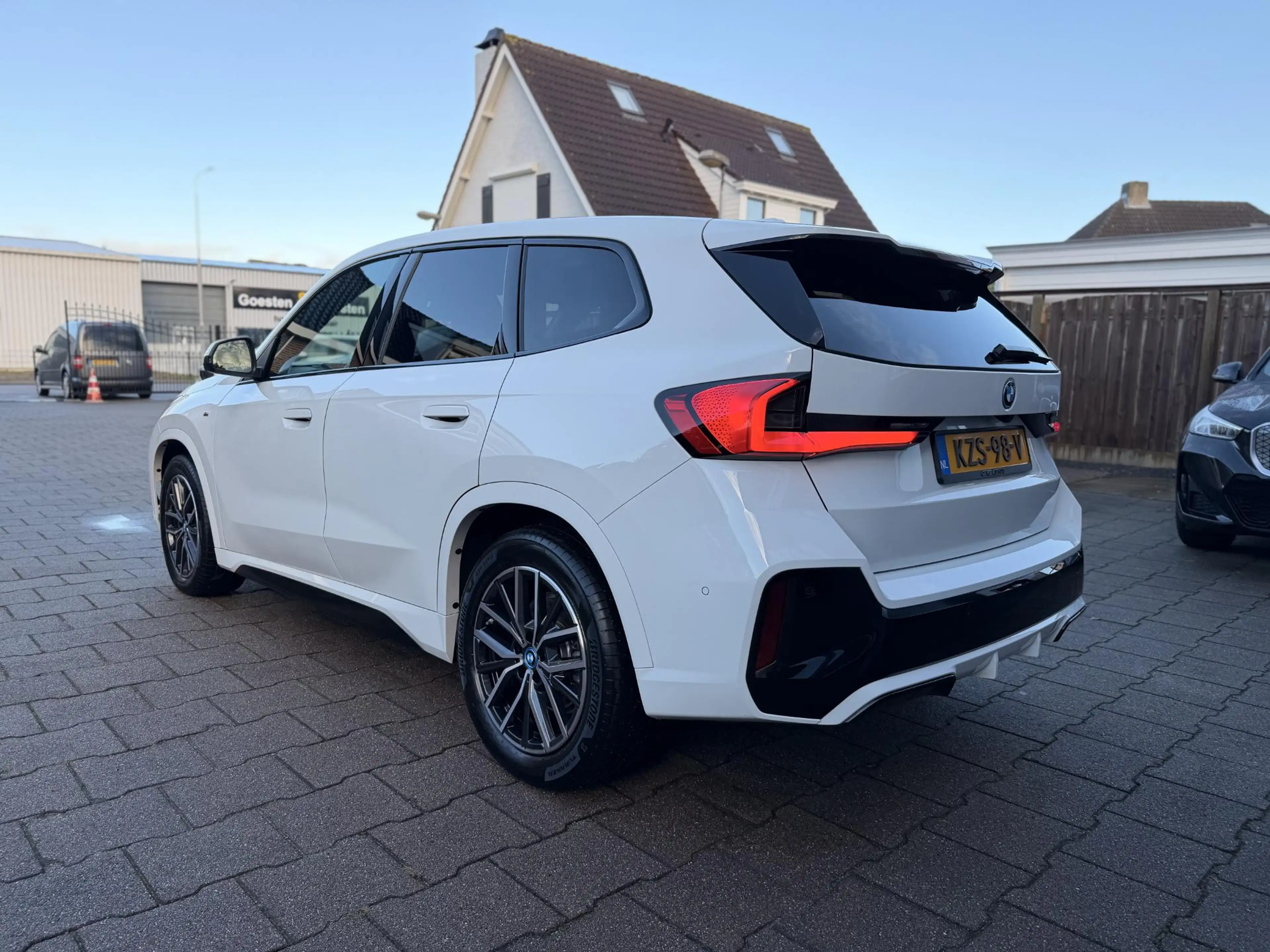 BMW iX1 xDrive30 M-Sport Pano|HUD|Adaptief|Trekhaak Elekt. — photo 6