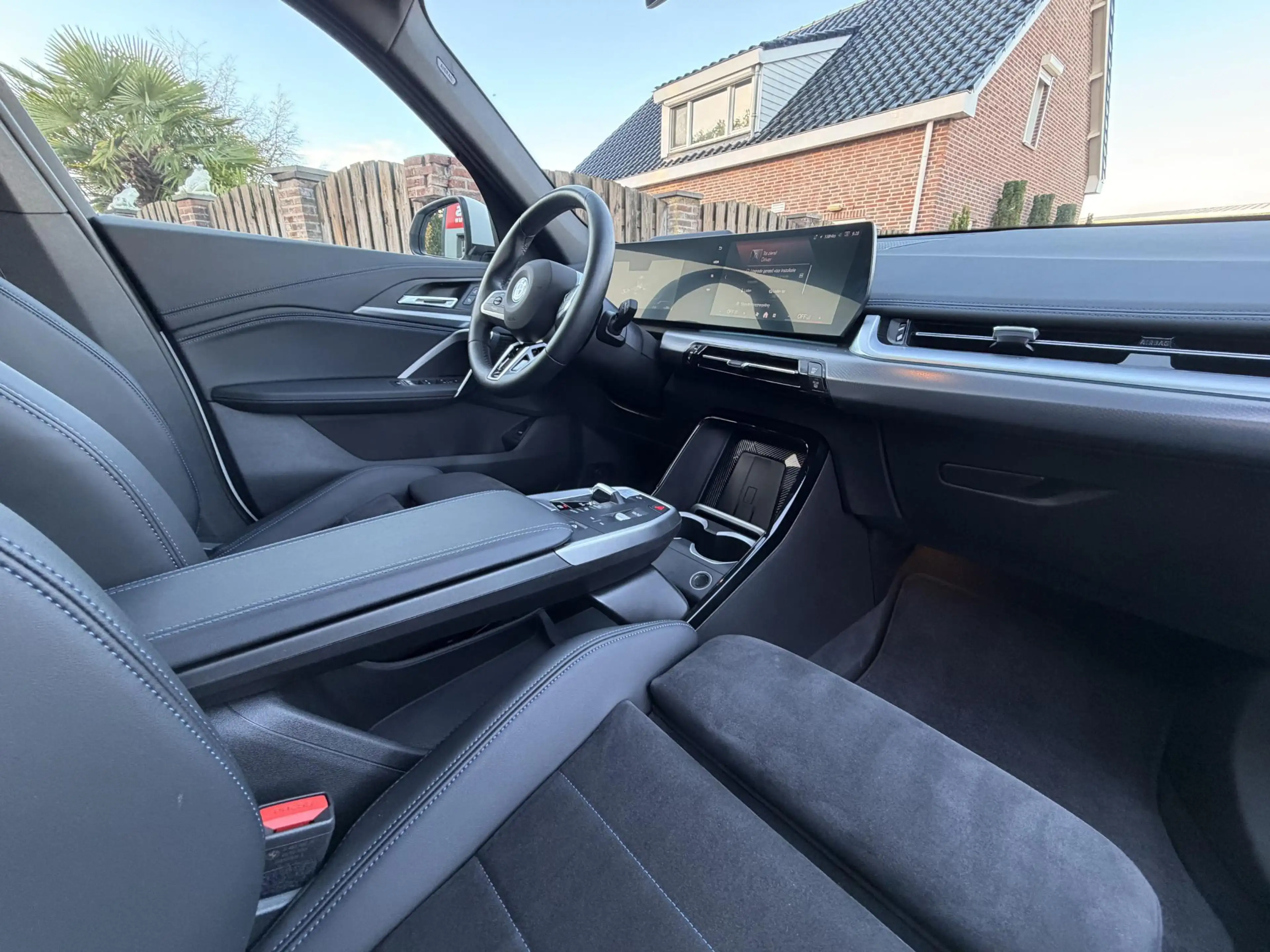 BMW iX1 xDrive30 M-Sport Pano|HUD|Adaptief|Trekhaak Elekt. — photo 18