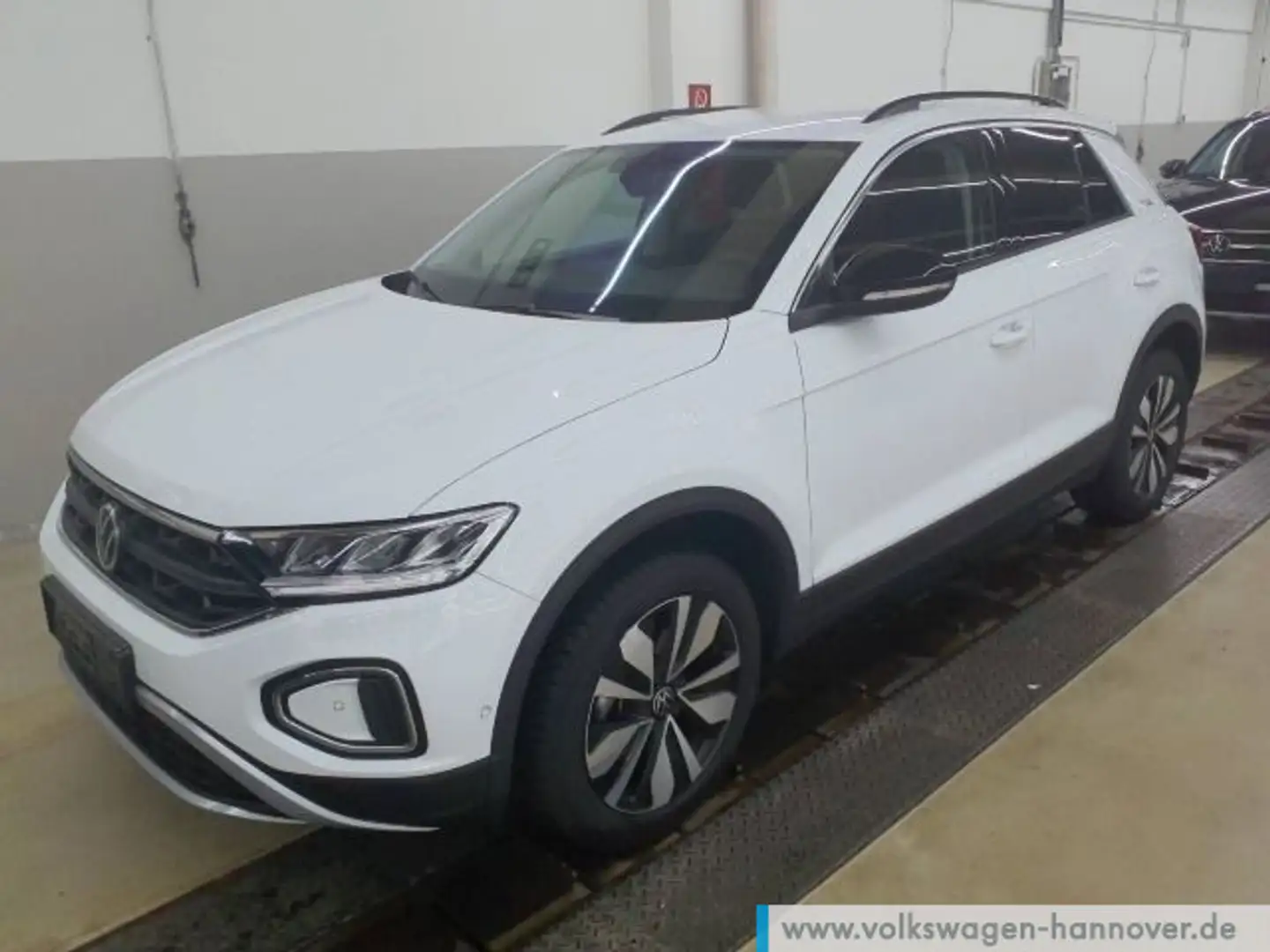 Volkswagen T-Roc 1.0 TSI Goal Navi ACC LED Dig.Cockpit SHZ Weiß - 2