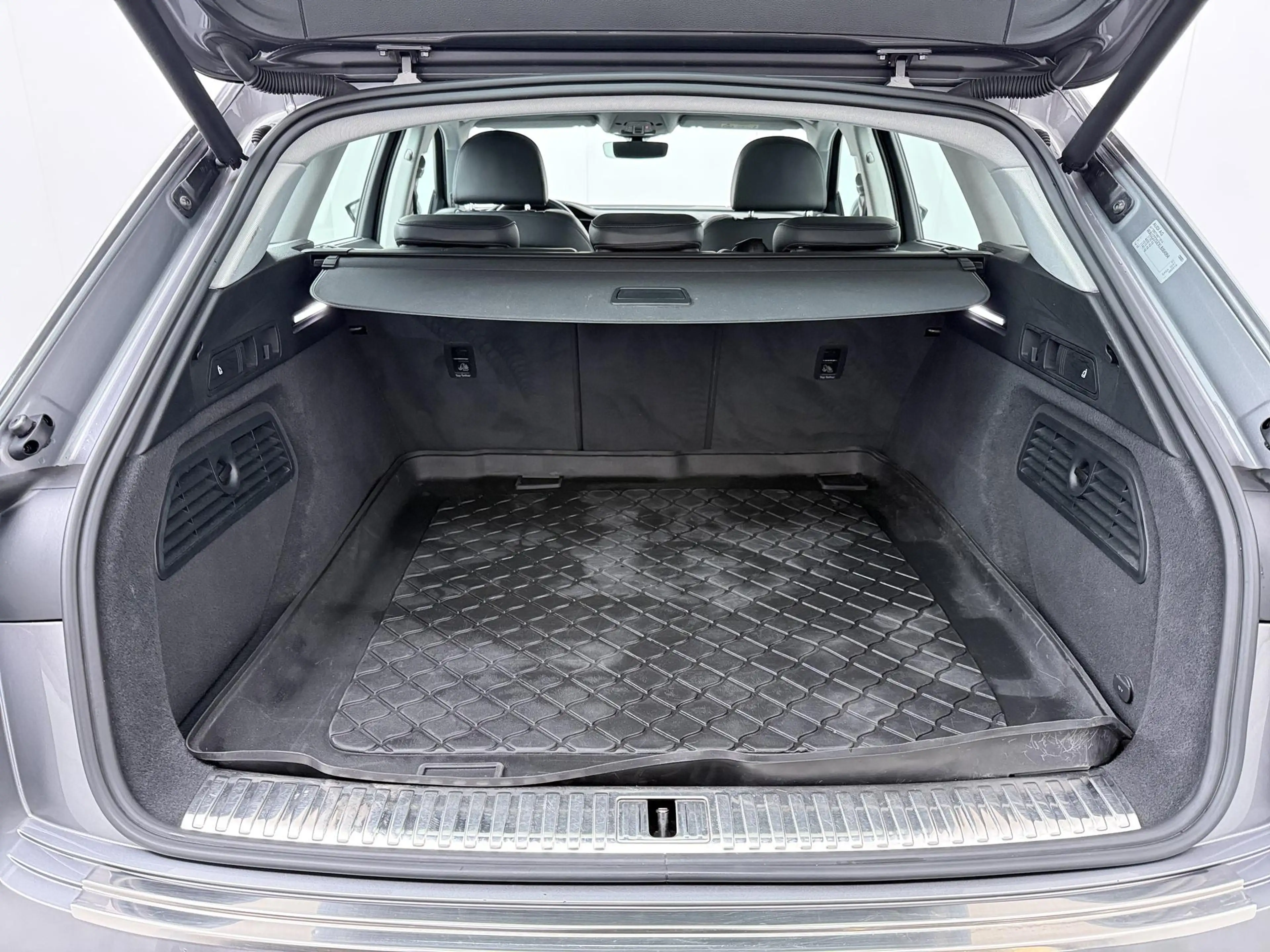 Audi e-tron e-tron 55 quattro advanced 95 kWh - Schuifdak - Le — photo 10
