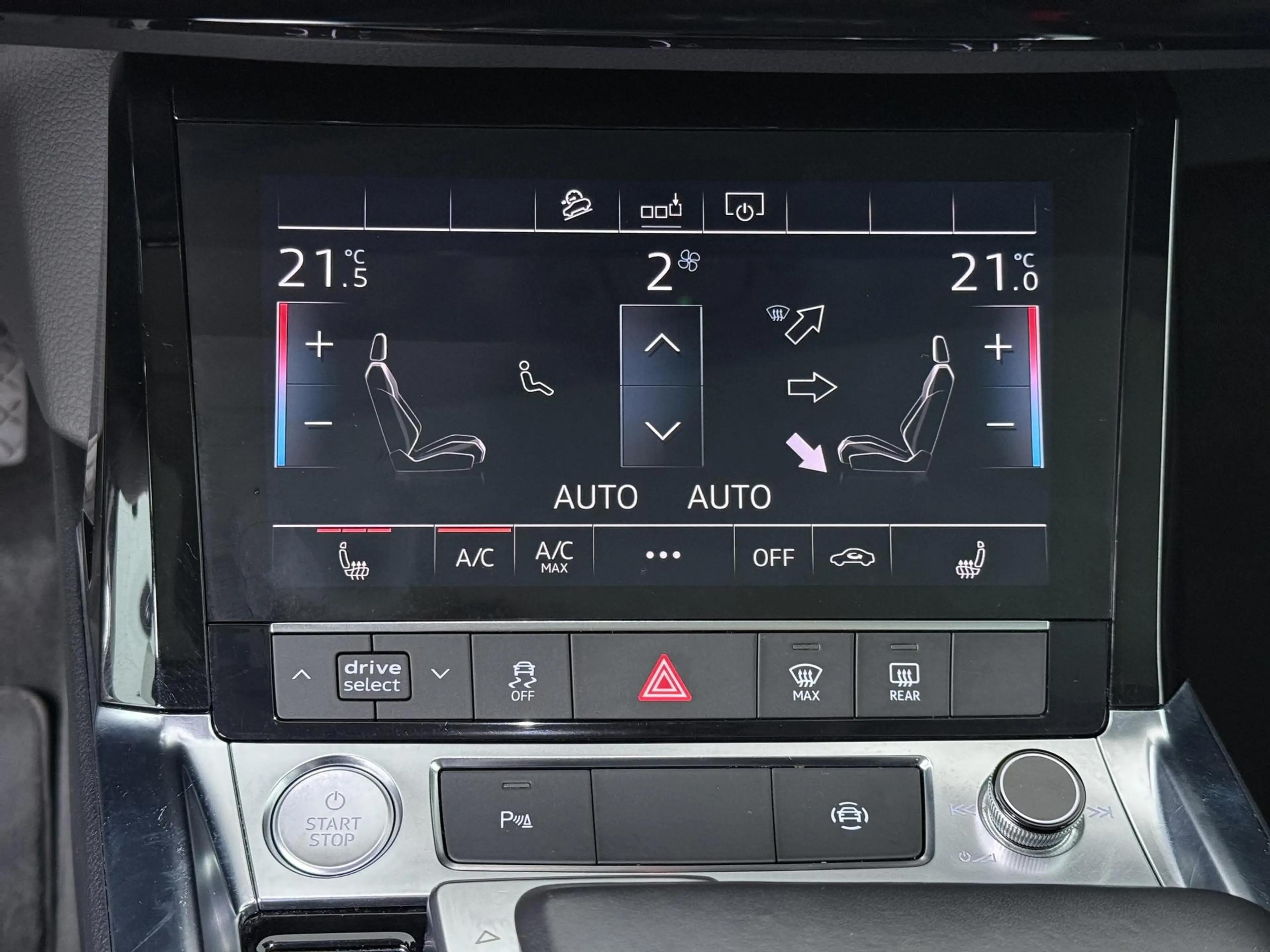 Audi e-tron e-tron 55 quattro advanced 95 kWh - Schuifdak - Le — photo 21