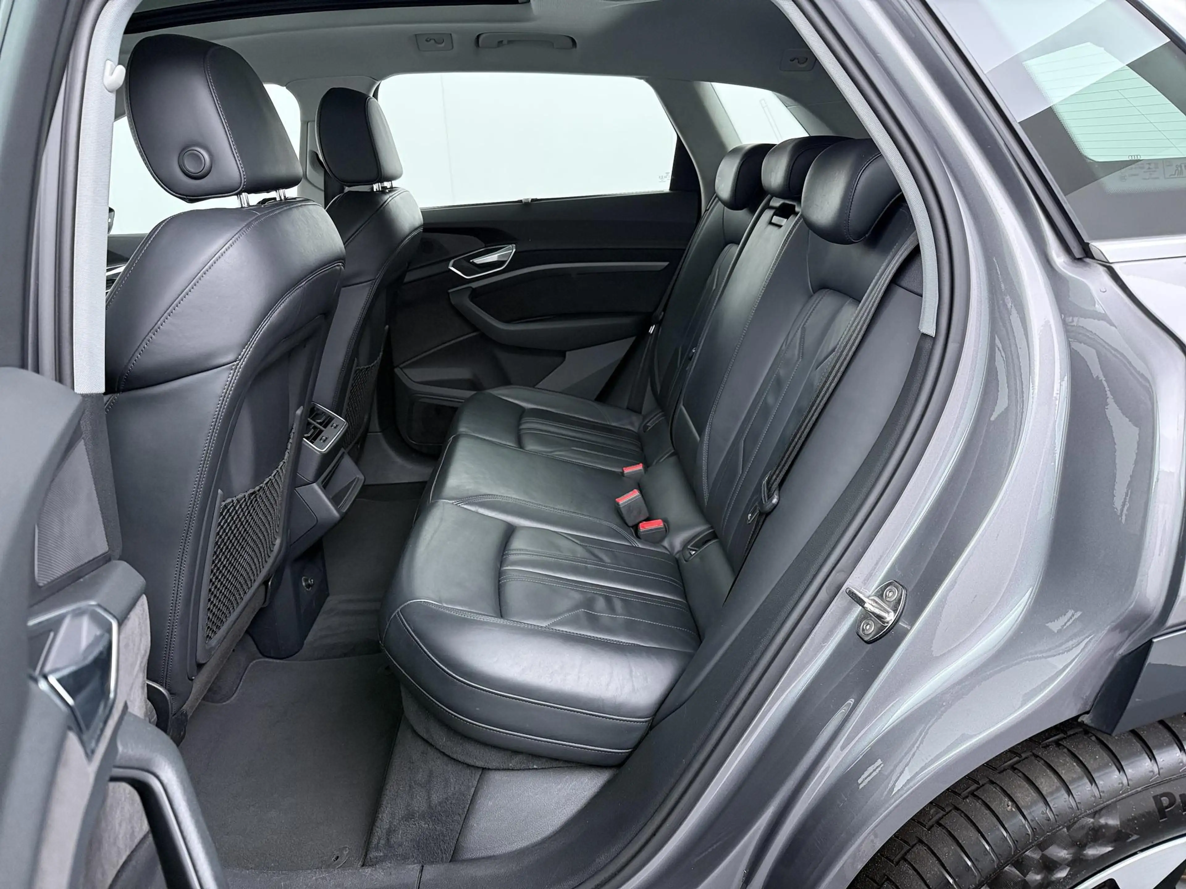Audi e-tron e-tron 55 quattro advanced 95 kWh - Schuifdak - Le — photo 11