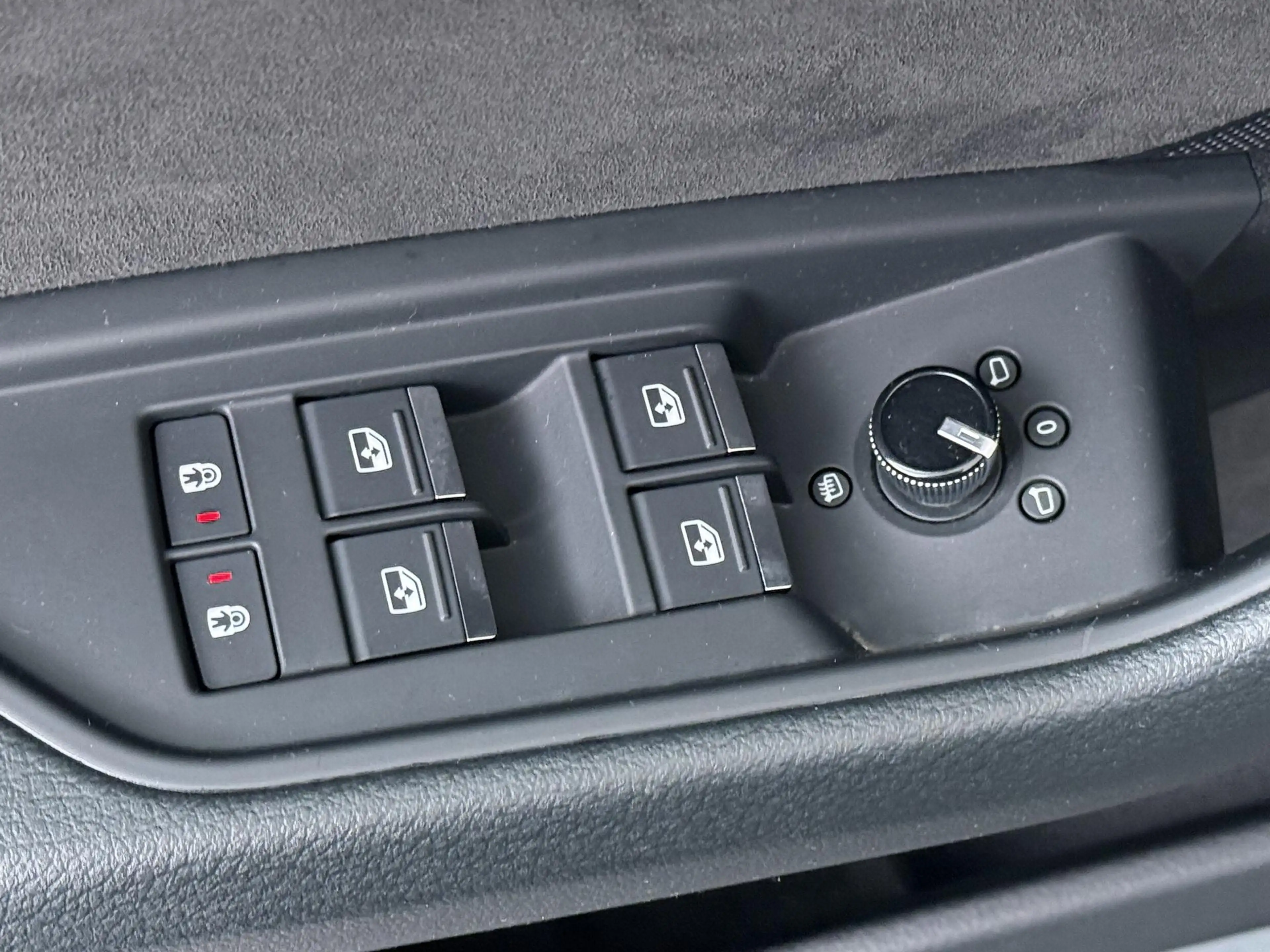 Audi e-tron e-tron 55 quattro advanced 95 kWh - Schuifdak - Le — photo 14