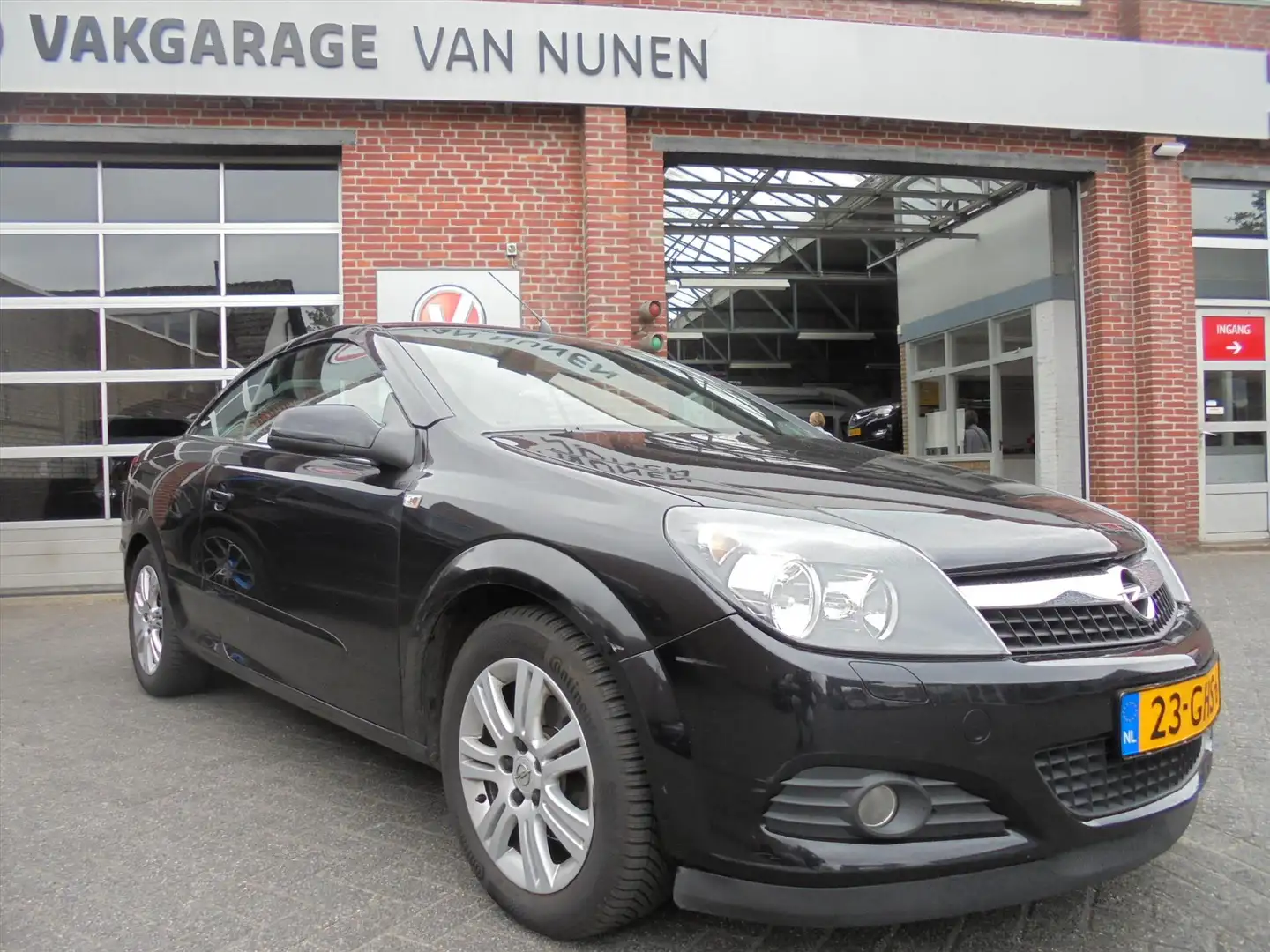 Opel Astra Twintop 1.8-16V 140pk||Edition||Airco||Trekhaak||A Чёрный - 1