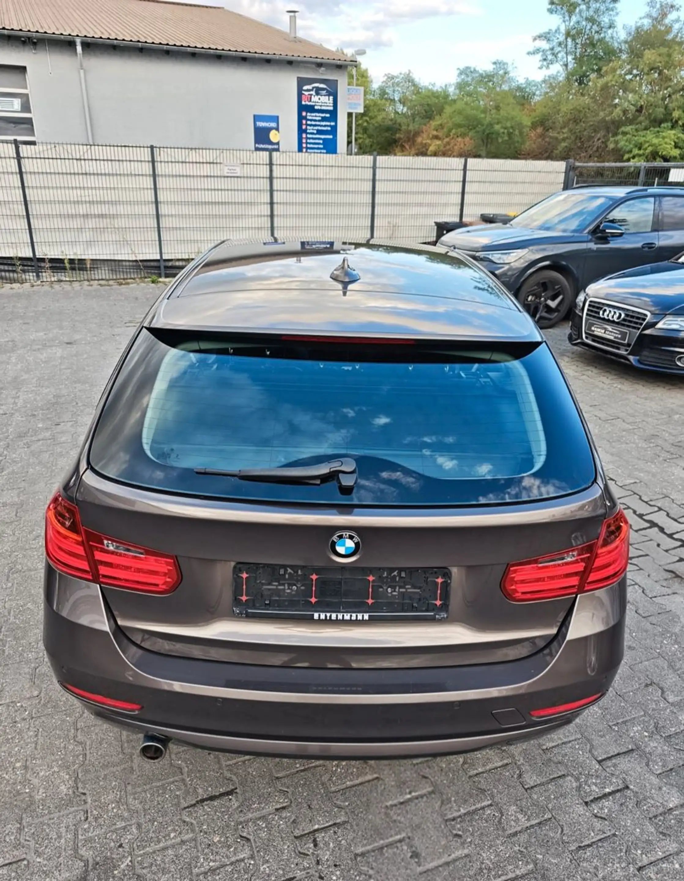 BMW 318 d Automatik, Licht-Paket aus, 2.Hand — photo 13