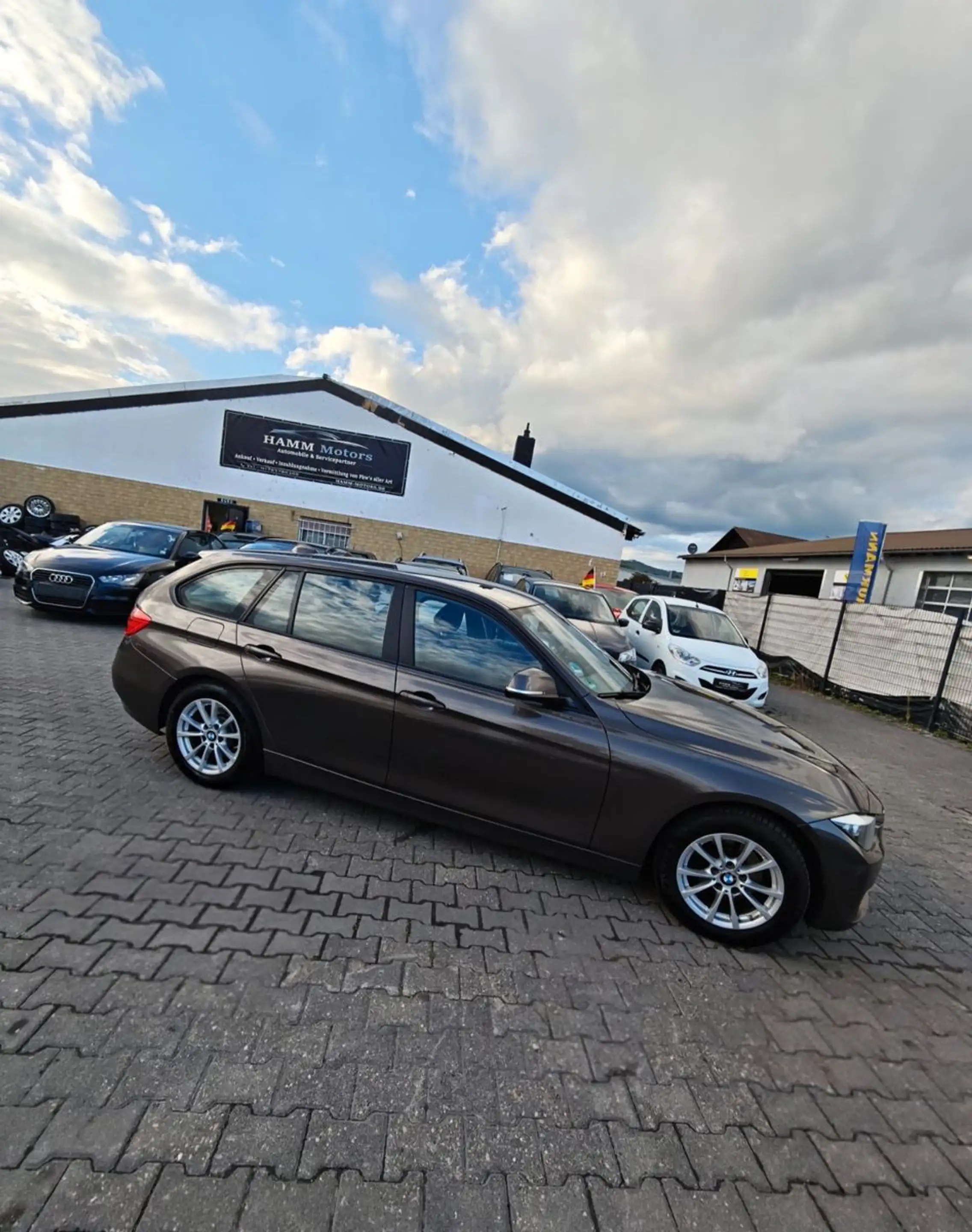 BMW 318 d Automatik, Licht-Paket aus, 2.Hand — photo 7