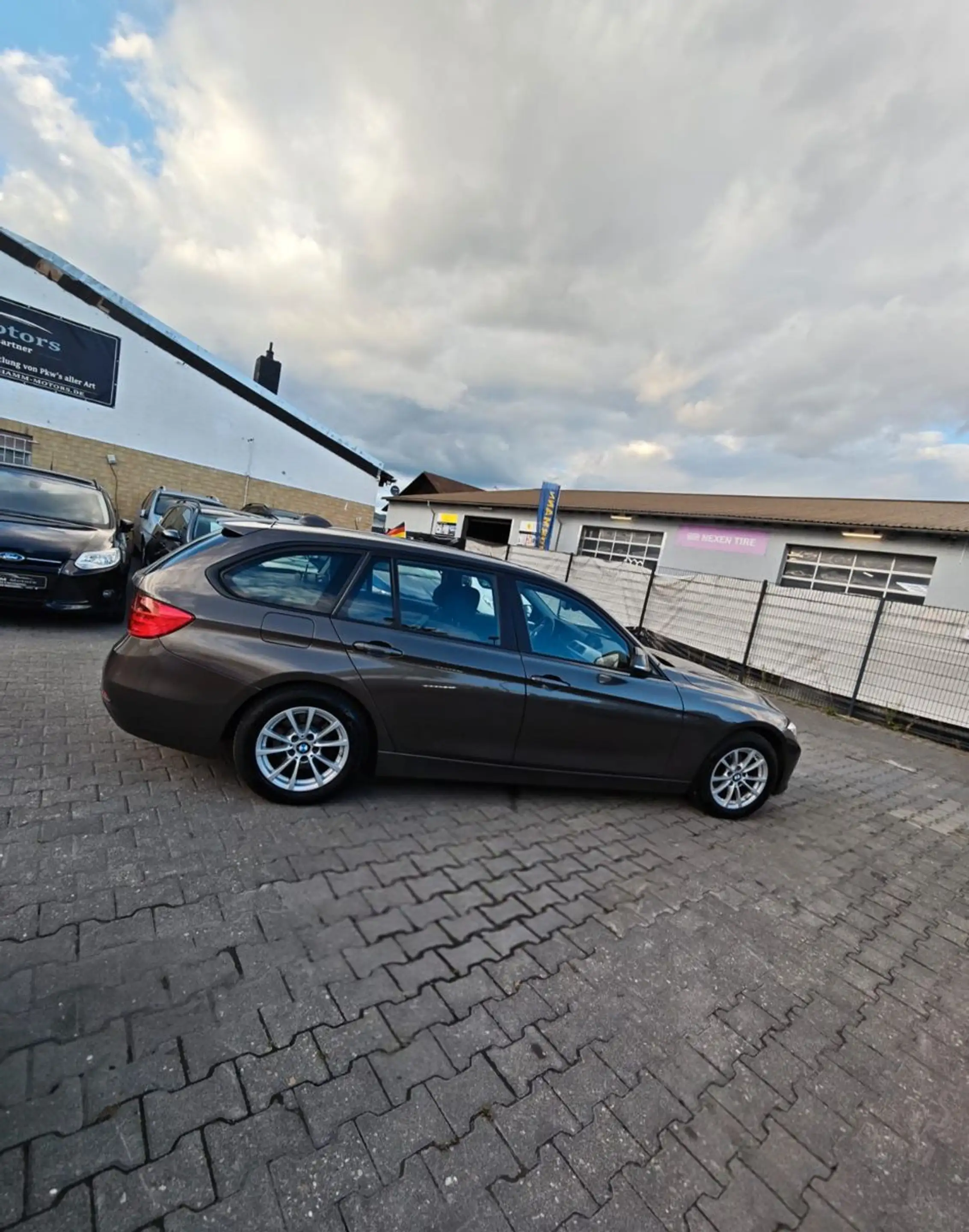 BMW 318 d Automatik, Licht-Paket aus, 2.Hand — photo 8