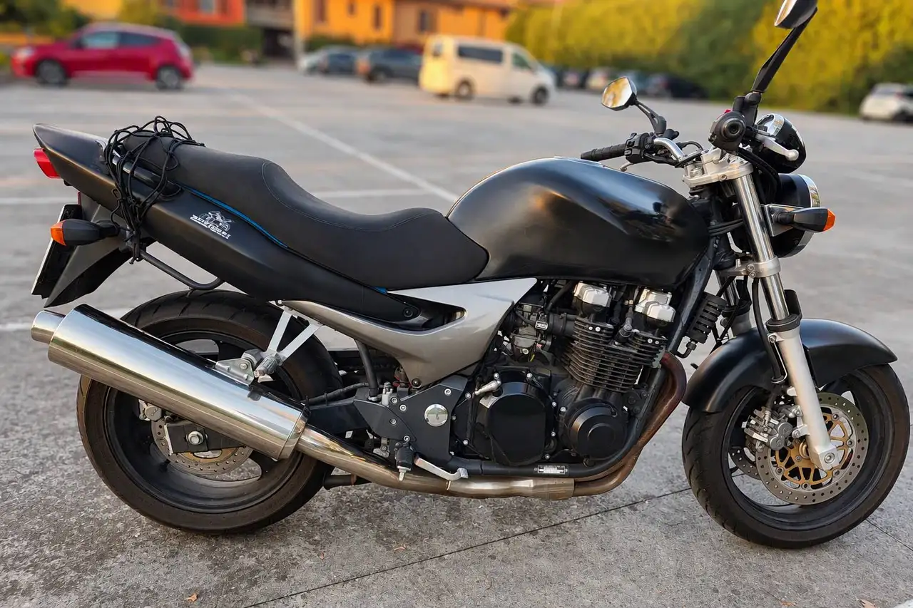 Kawasaki ZR