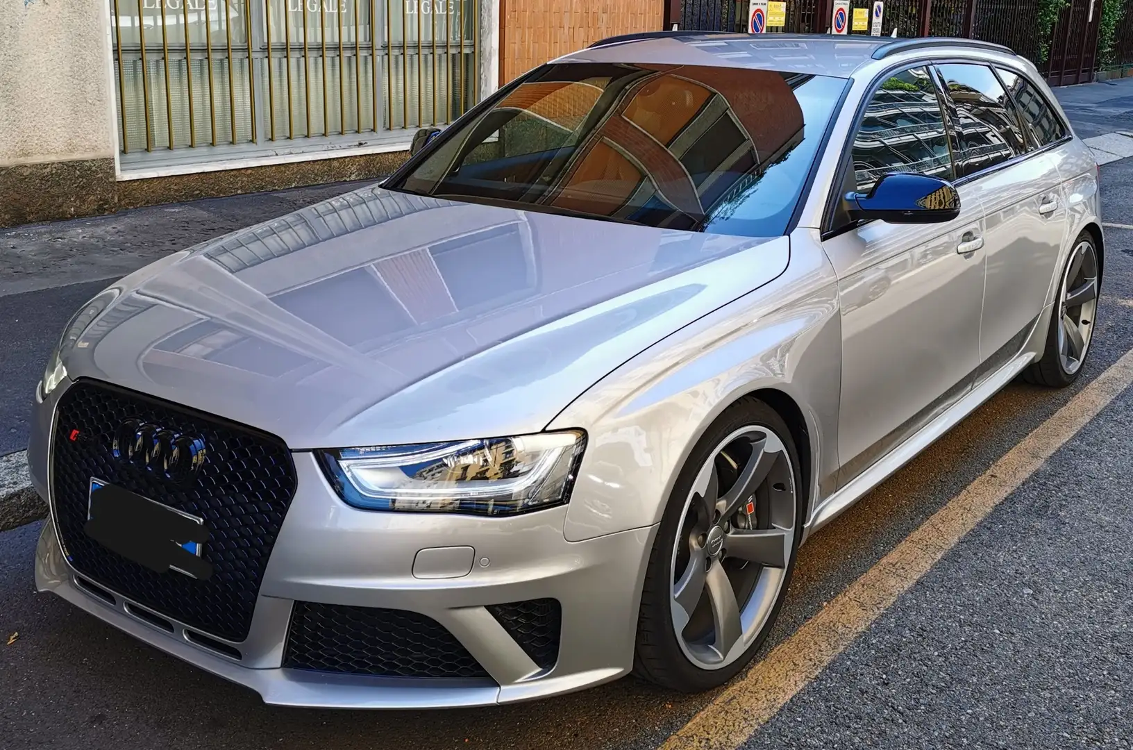 Audi RS4 4.2 V8 RECARO-CERAMIC-CARBON-20"-DRC-280KM/H-SPORT Plateado - 1