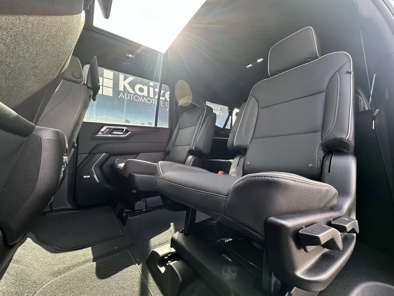 GMC Yukon снимка GMC Yukon