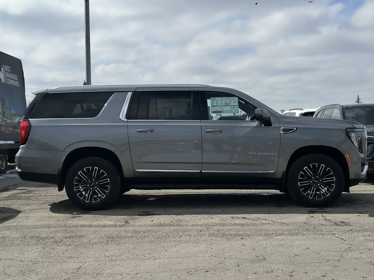 GMC Yukon снимка GMC Yukon