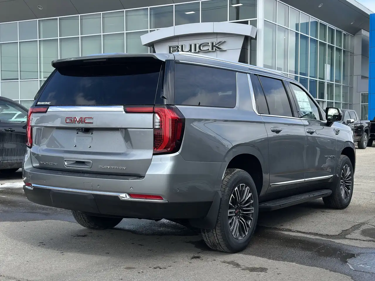 GMC Yukon снимка GMC Yukon