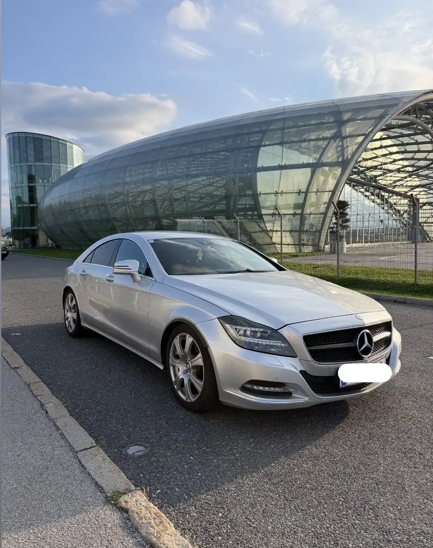 Mercedes-Benz CLS 350 BlueEfficiency Aut. Grau - 2