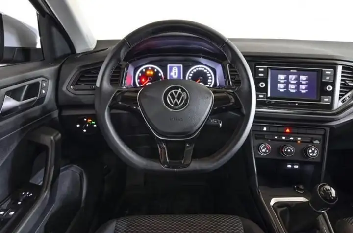Volkswagen T-Roc 2021, foto 6