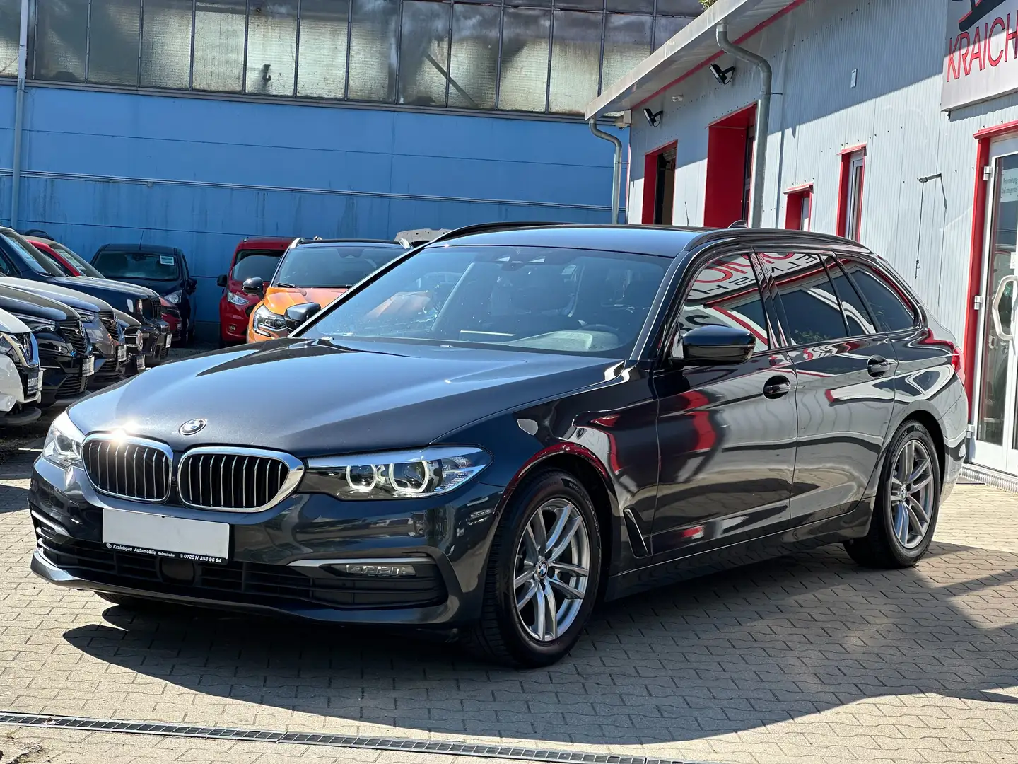 BMW 520 d Steptronic*Leder*Kamera*Live Cockpit*Navi*SR+WR Grau - 1
