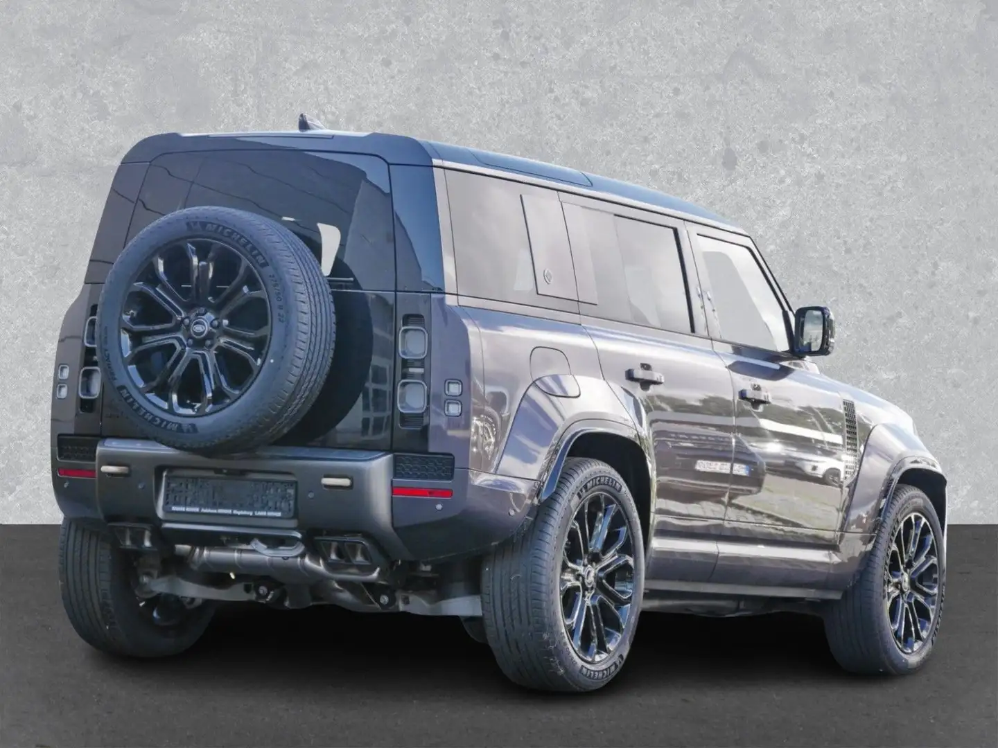 Land Rover Defender 110 OCTA Grau - 2
