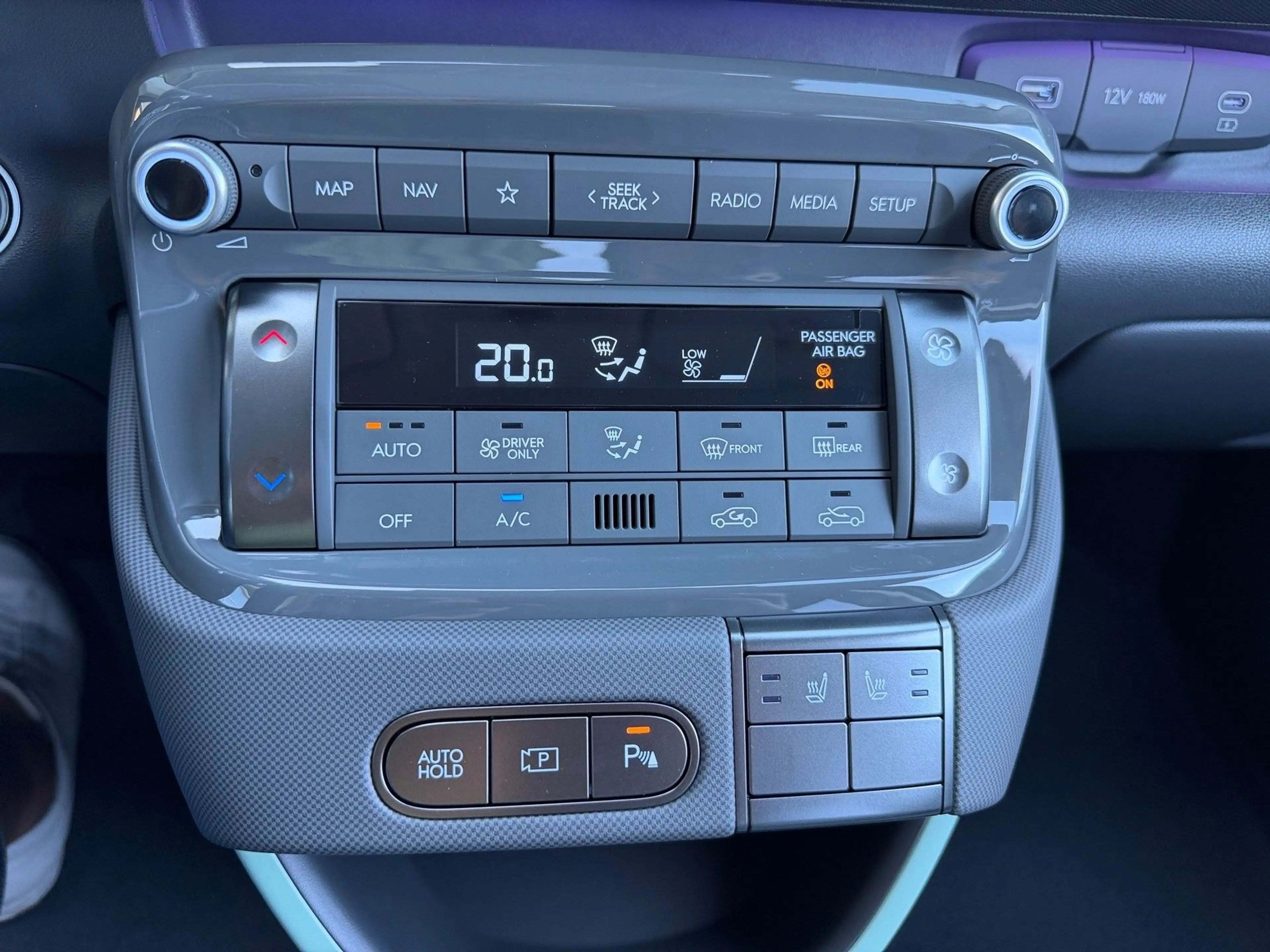 Hyundai Inster Lounge MY27 49 kWh Elektr.-Komfort Paket — photo 19