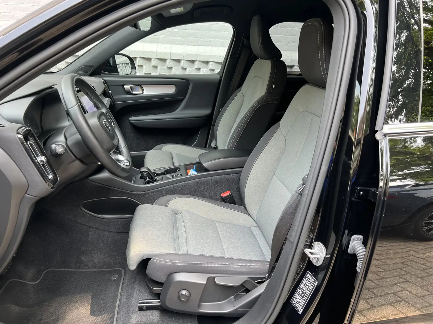 Volvo XC40 1.5 T4 Plug-in hybrid Core Bright Achteruitrijcame Noir - 2