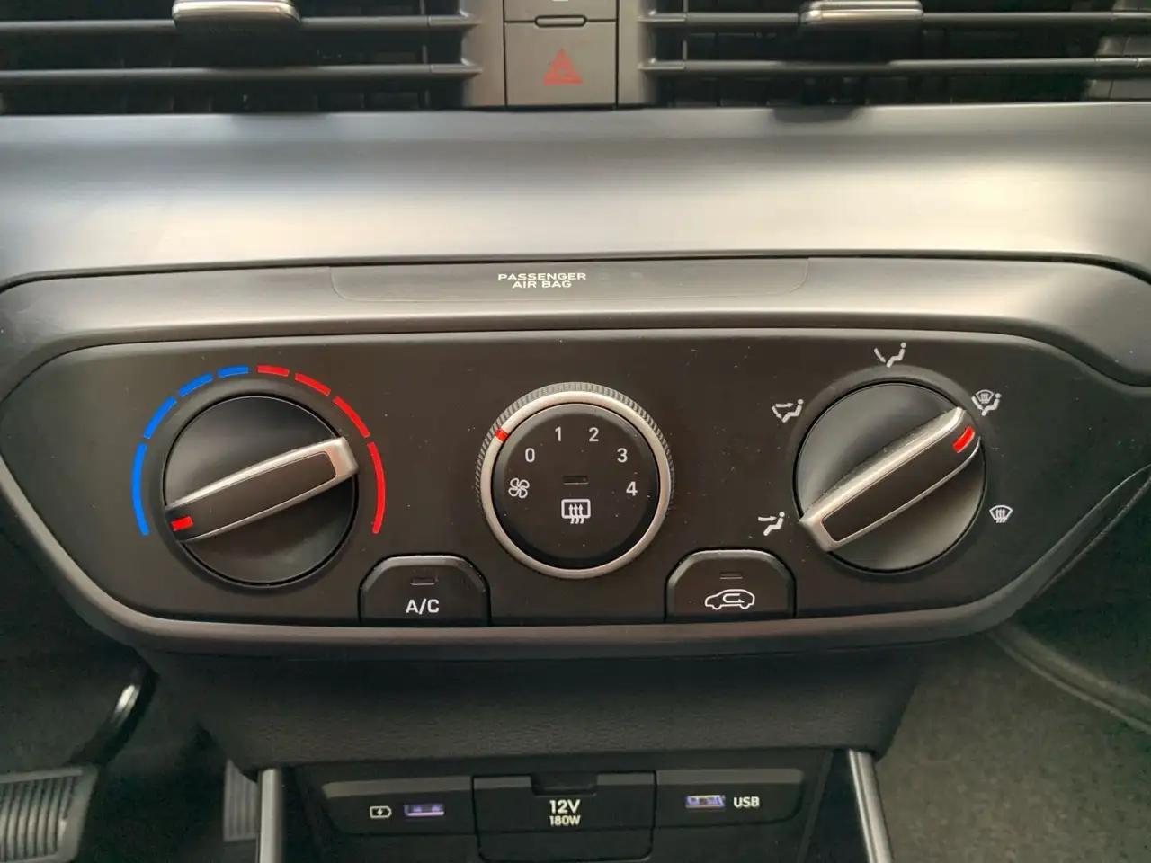Hyundai Bayon 1.0 T-GDI 7-DCT Select Mild-Hybrid Sitzhei, миниатюра 28