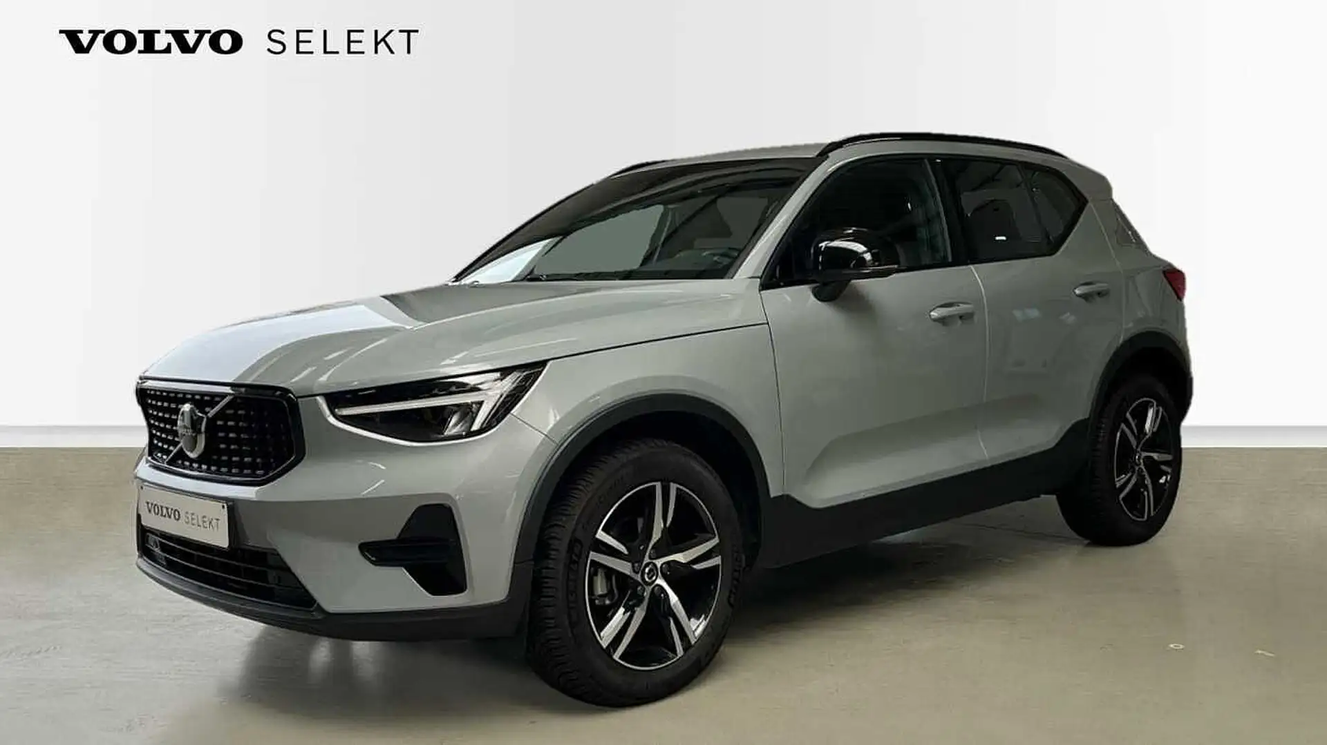 Volvo XC40 Plus Dark T2 Aut | Harman Kardon | Elektrische zet Grijs - 1
