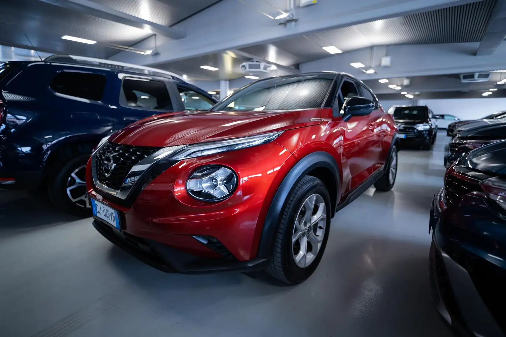 Nissan Juke 1.0 dig-t N-Connecta 114cv Rosso - 1
