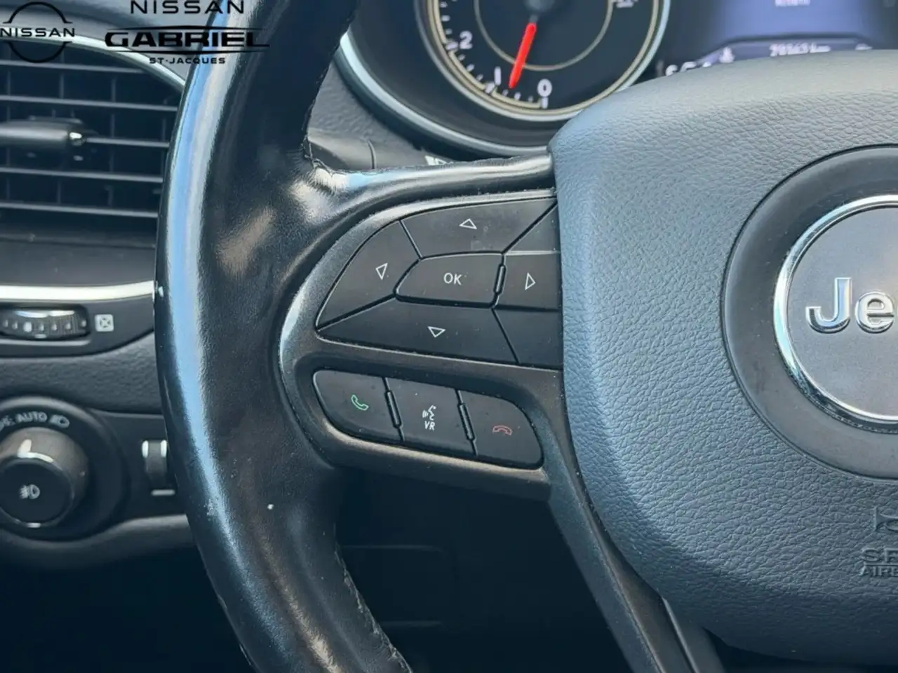 Jeep Cherokee снимка Jeep Cherokee