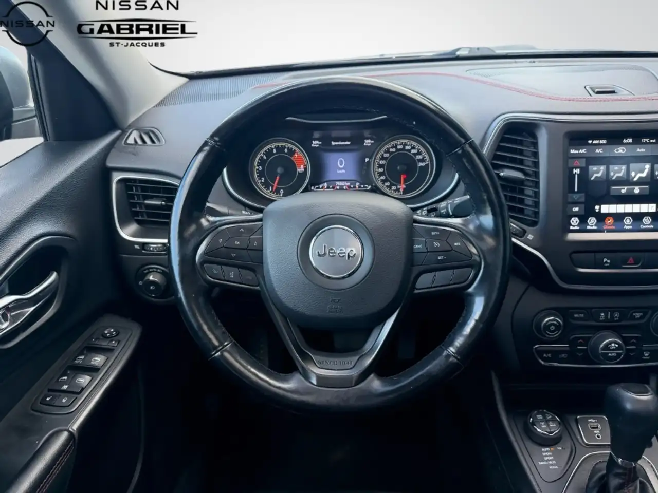 Jeep Cherokee снимка Jeep Cherokee