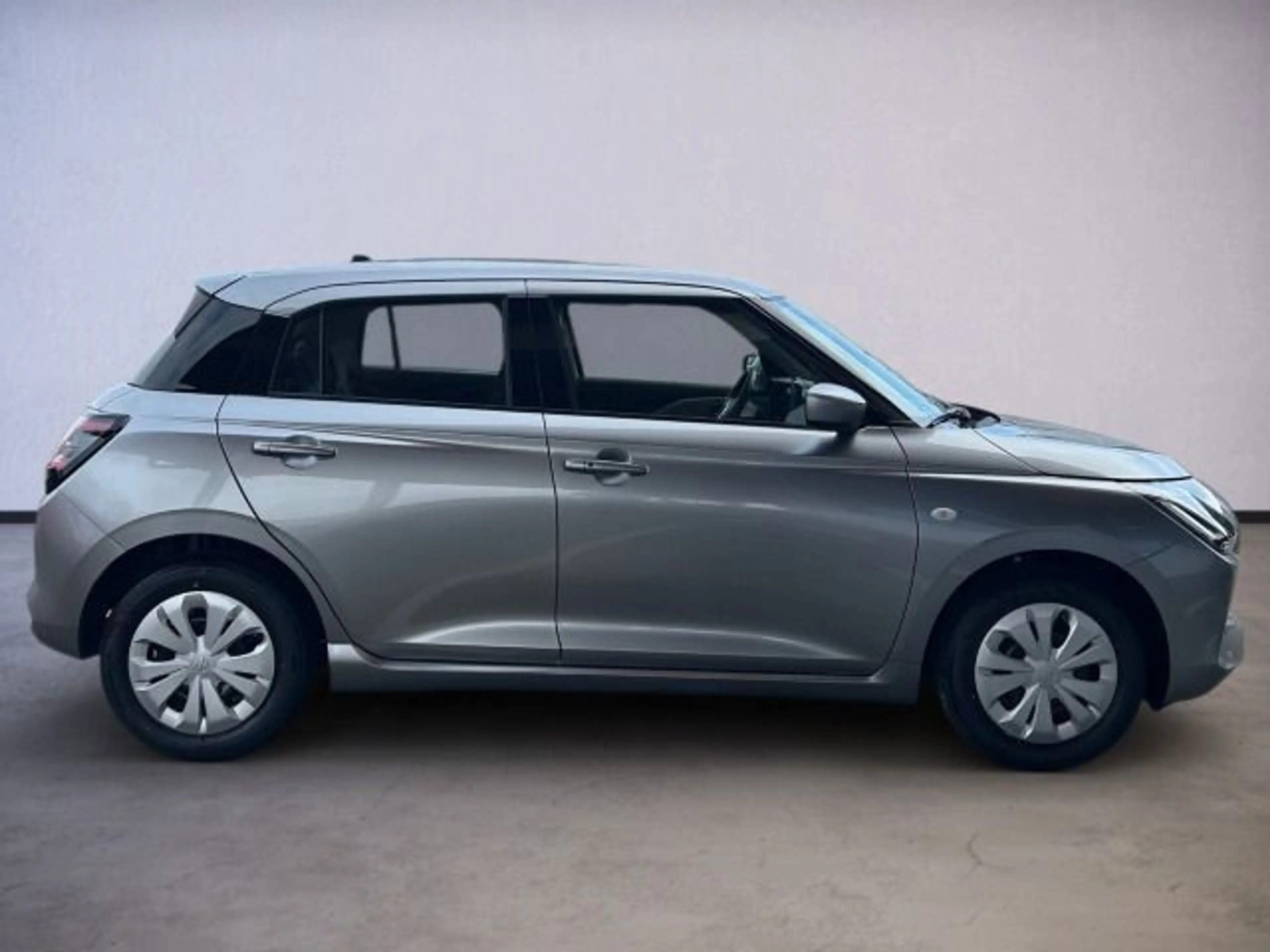 Suzuki Swift SWIFT CLUB HYBRID ALLGRIPP — photo 4