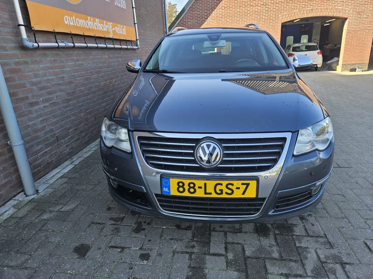 Volkswagen Passat Variant 3.2 V6 Highline 4M (loopt niet goed) Gris - 2