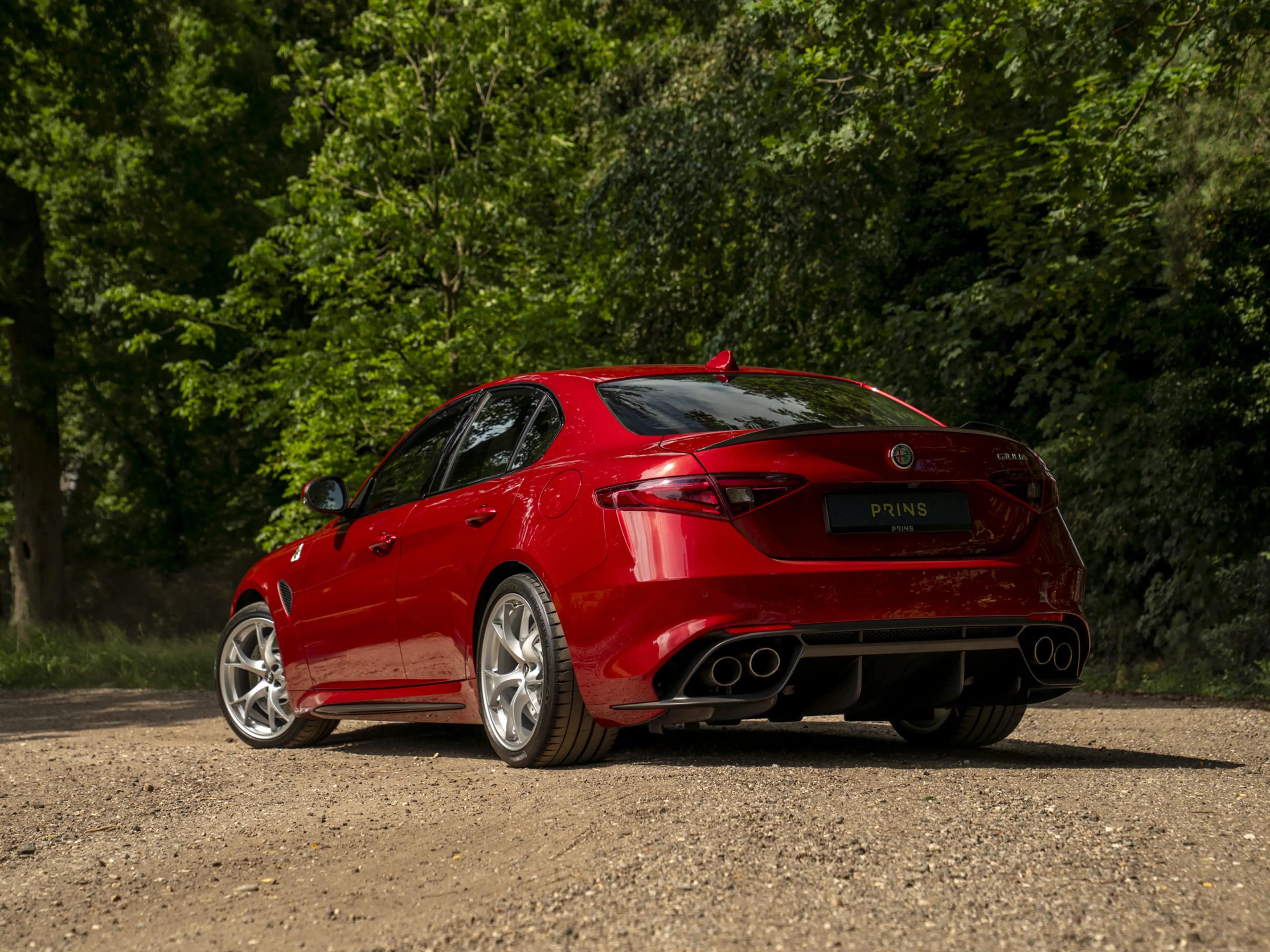 Alfa Romeo Giulia 2.9 V6 Quadrifoglio — photo 4