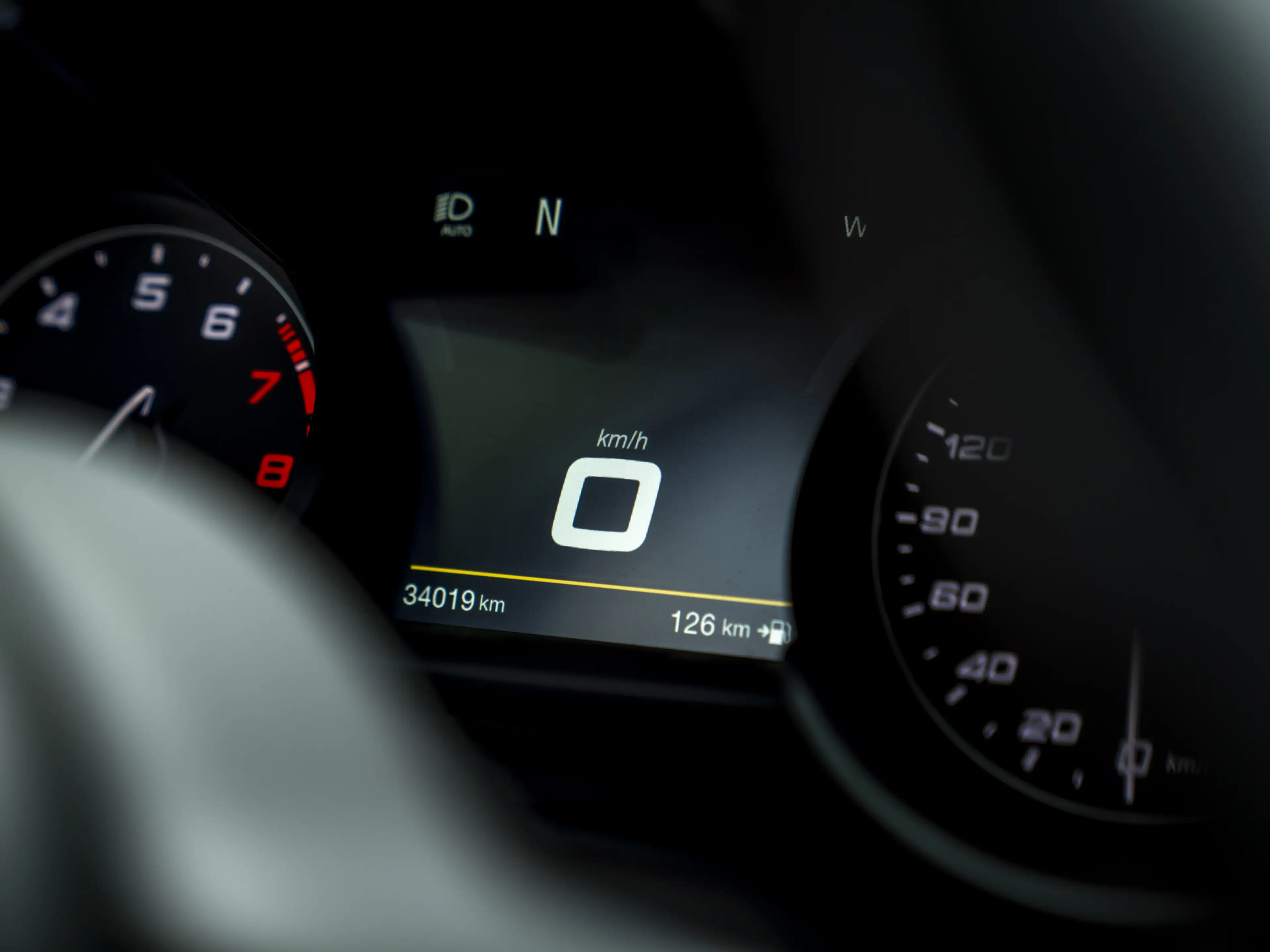 Alfa Romeo Giulia 2.9 V6 Quadrifoglio — photo 11