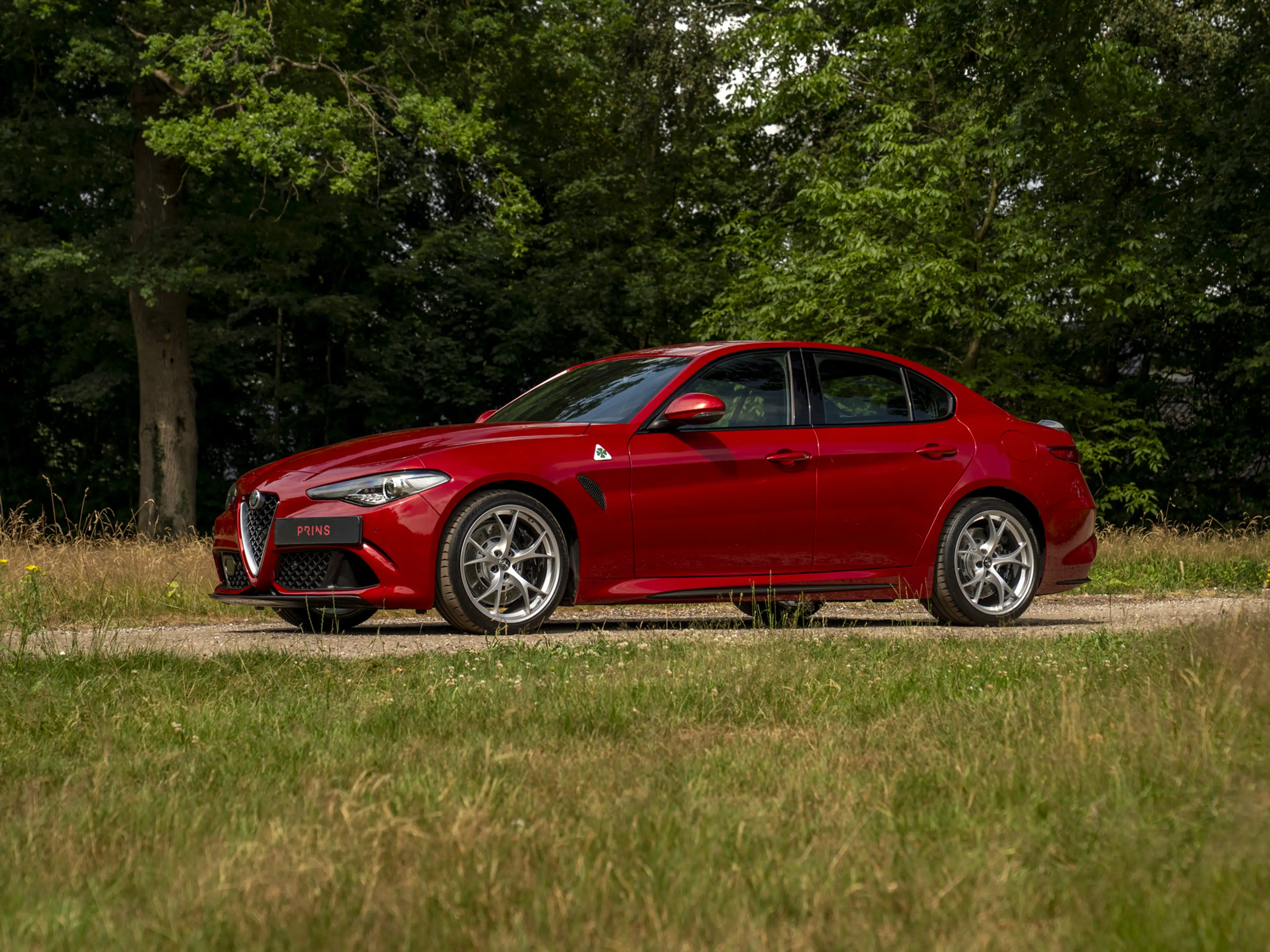 Alfa Romeo Giulia 2.9 V6 Quadrifoglio — photo 3